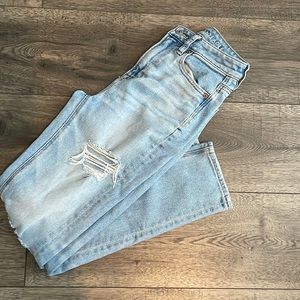 Distressed straight leg mom jeans